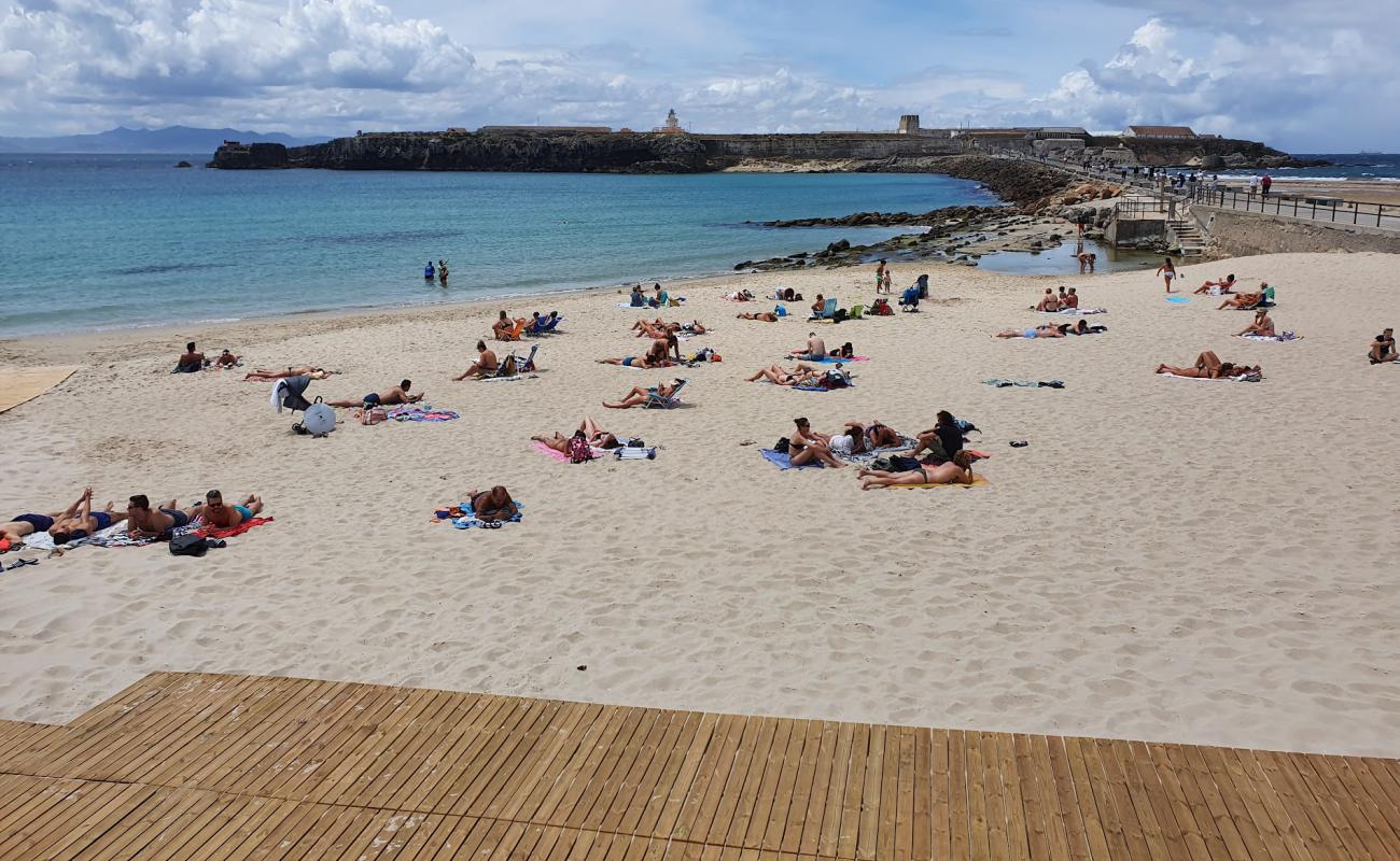 Playa Chica'in fotoğrafı açık bej kum yüzey ile