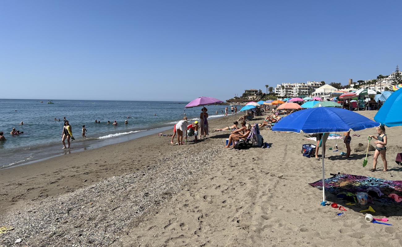 Playa El Bombo'in fotoğrafı parlak kum yüzey ile