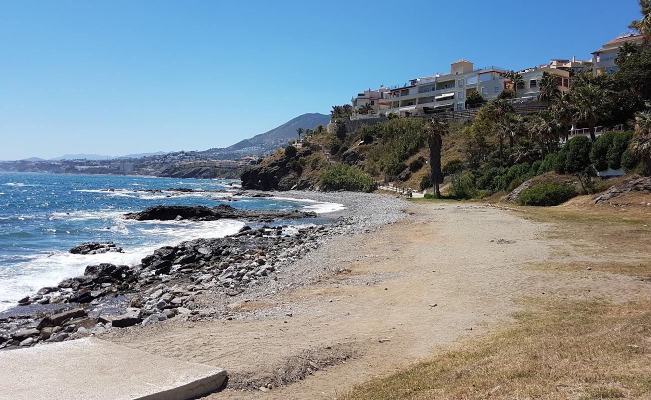Playa de Torrequebrada'in fotoğrafı kayalık arazi yüzey ile