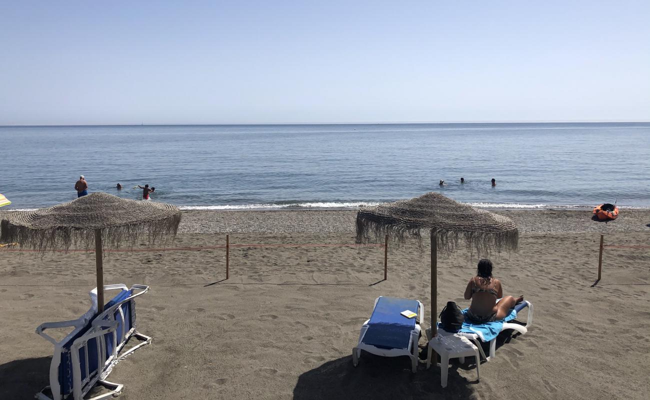 Playa de Valle-Niza'in fotoğrafı küçük gri çakıllar yüzey ile