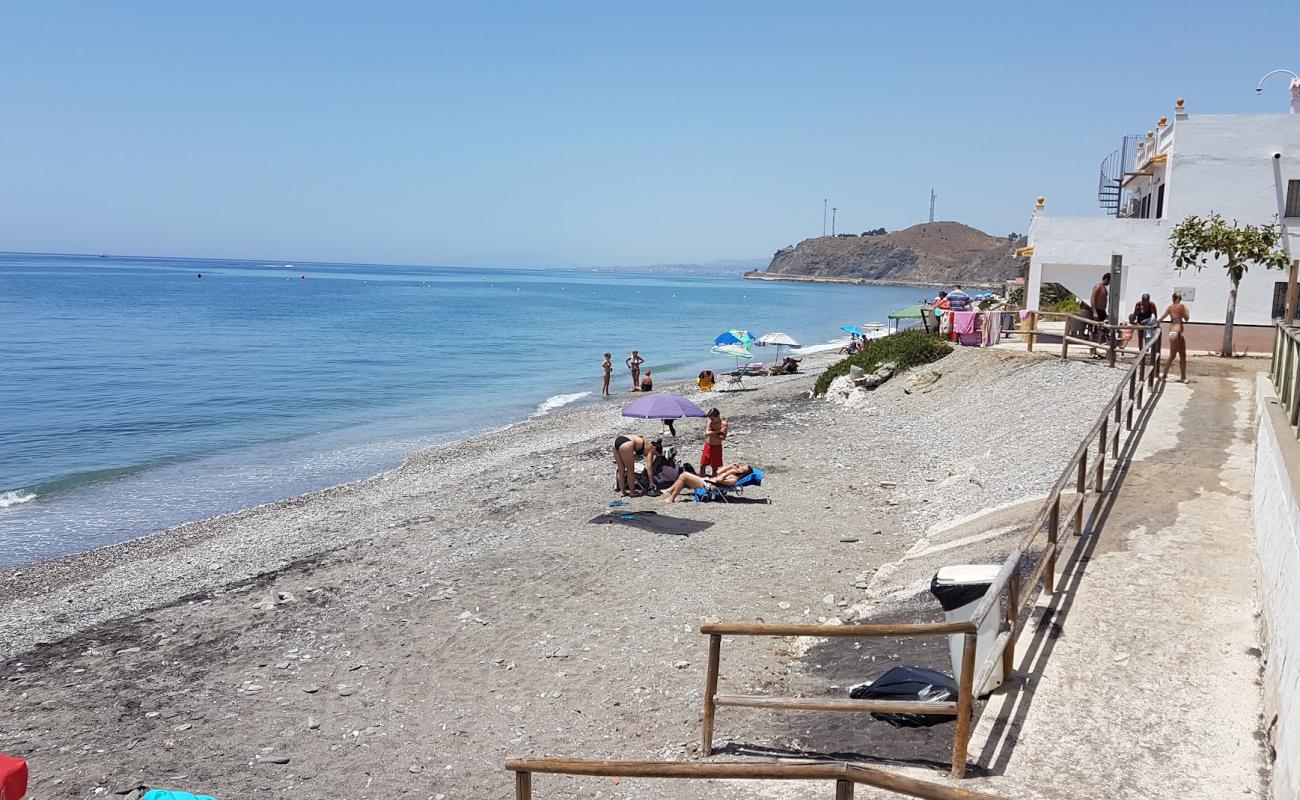 Playa de Lagos'in fotoğrafı gri ince çakıl taş yüzey ile