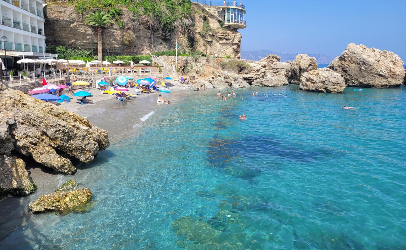 Playa el Salon'in fotoğrafı gri kum yüzey ile