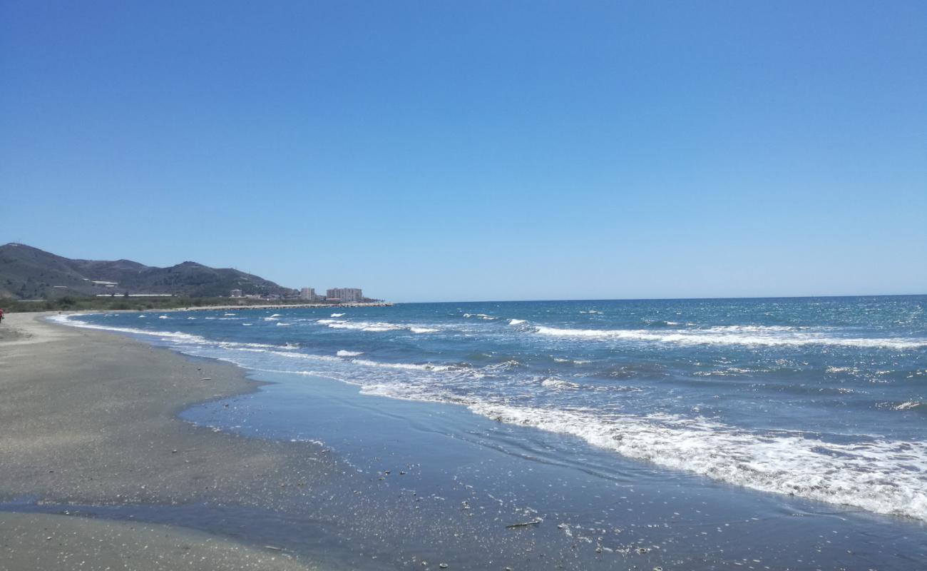 Playa de las Azucenas'in fotoğrafı gri kum yüzey ile