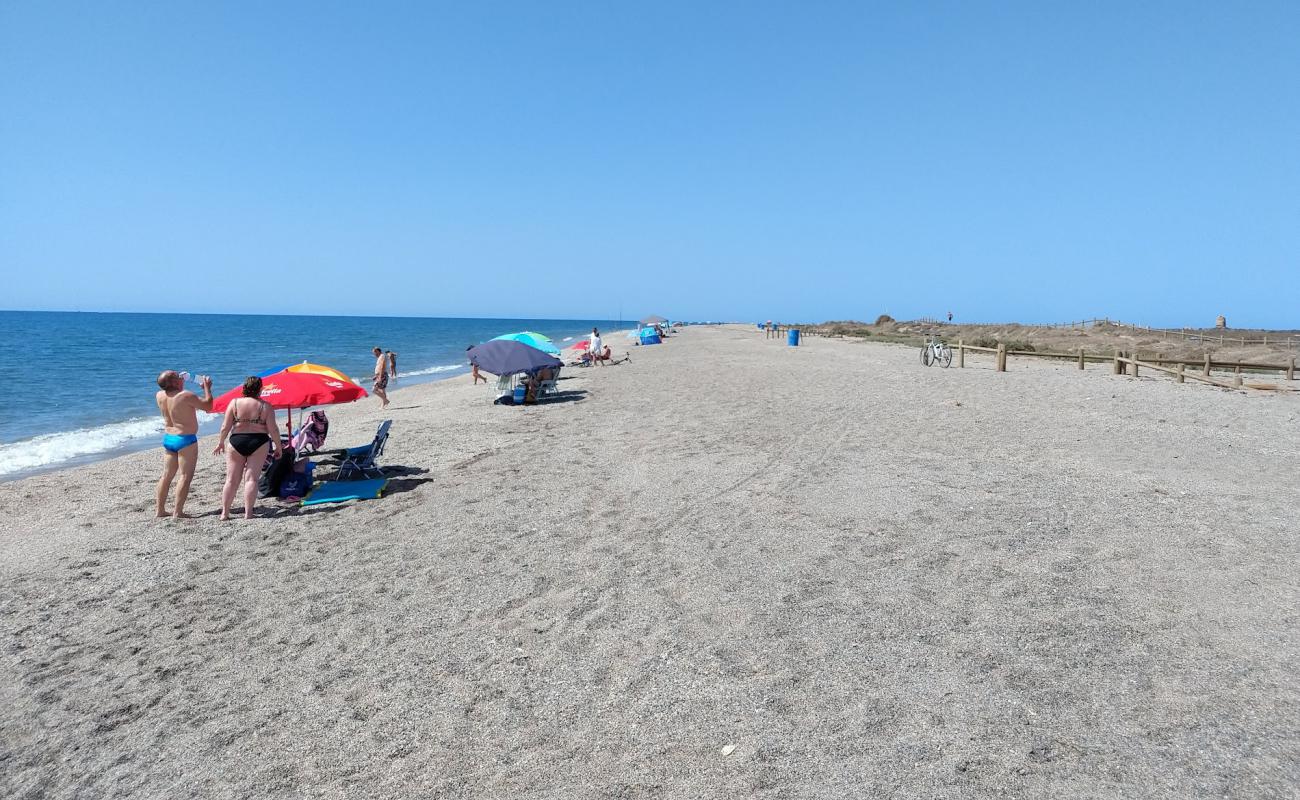 Playa de Cerrillos'in fotoğrafı küçük gri çakıllar yüzey ile