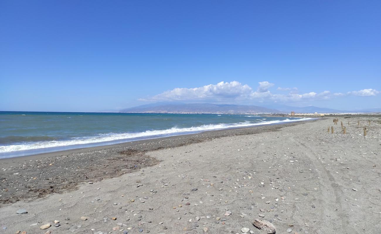 Playa de Torregarcia'in fotoğrafı gri kum ve çakıllar yüzey ile