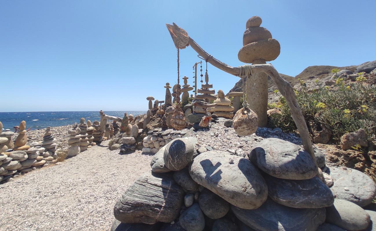 Playa de la Galera'in fotoğrafı hafif çakıl yüzey ile