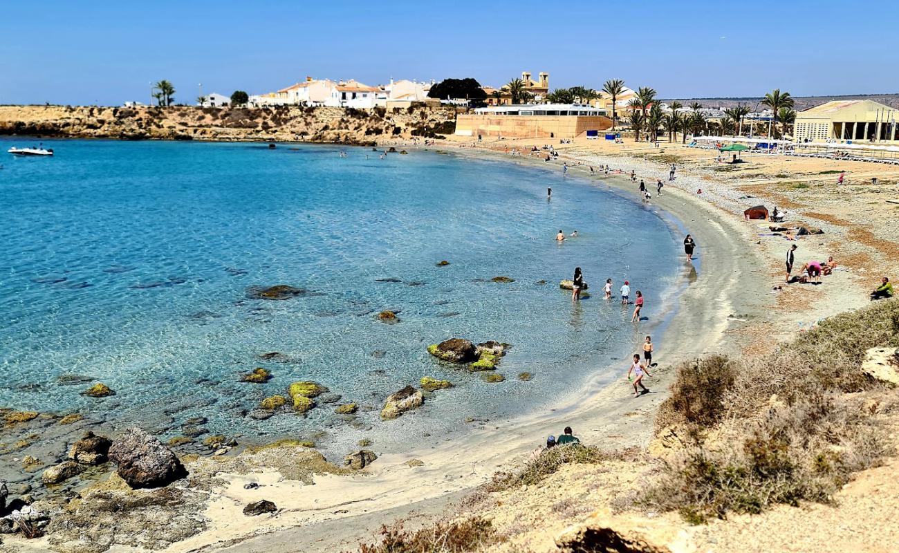 Platja de Tabarca'in fotoğrafı gri kum ve çakıl yüzey ile