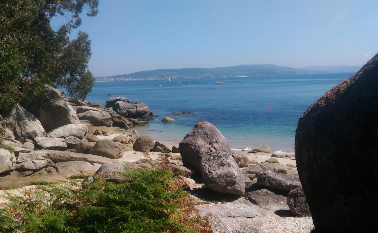 Praia Buceiro'in fotoğrafı parlak kum yüzey ile