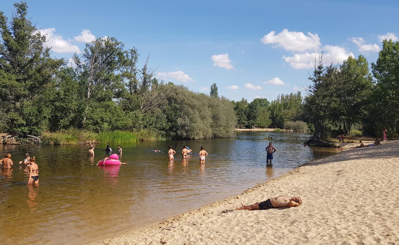 Playa Fluvial Pradera'in fotoğrafı açık bej kum yüzey ile