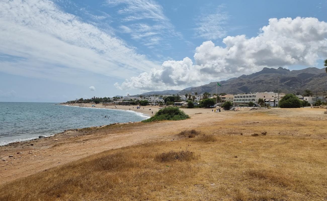 Playa de Mojacar'in fotoğrafı kahverengi kum yüzey ile