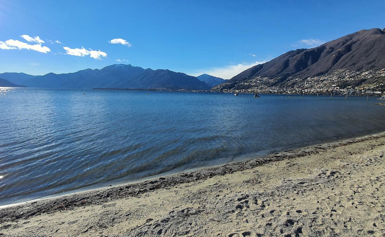 Lido di Tenero'in fotoğrafı parlak kum yüzey ile