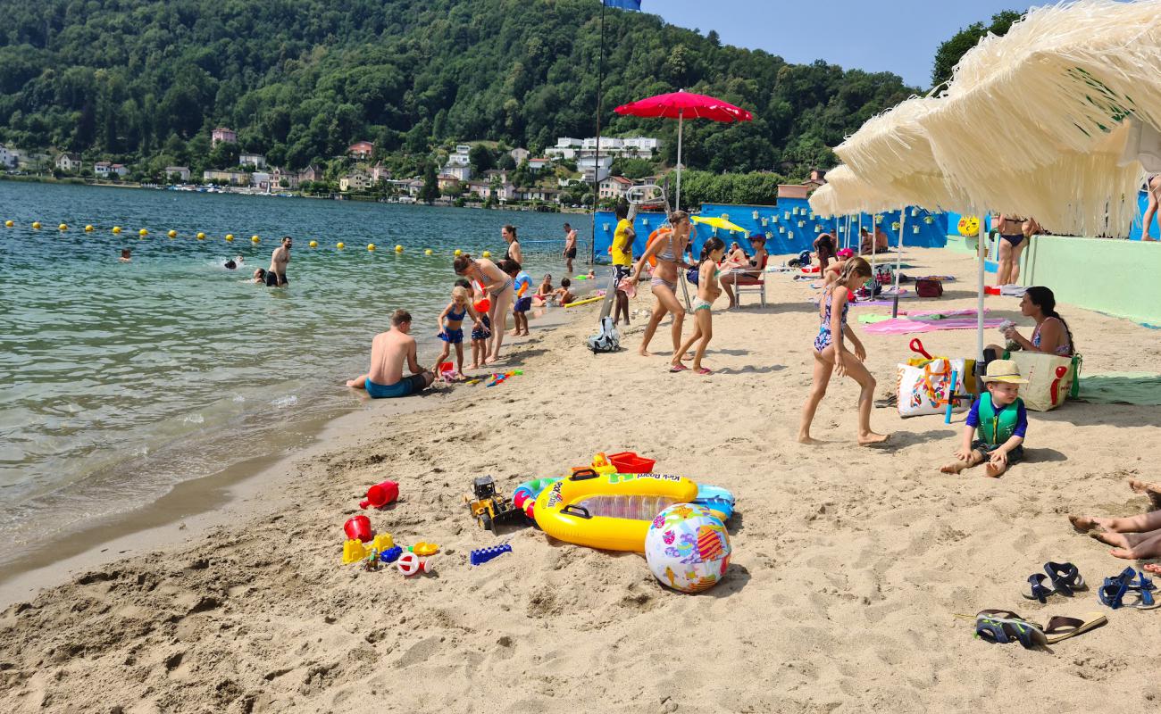Strandbad Bonigen'in fotoğrafı çim yüzey ile