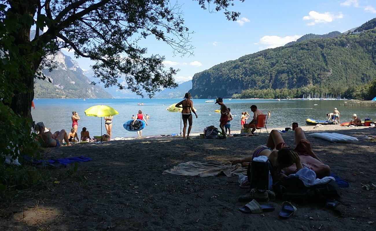 Altes Strandbad Weesen'in fotoğrafı gri kum yüzey ile