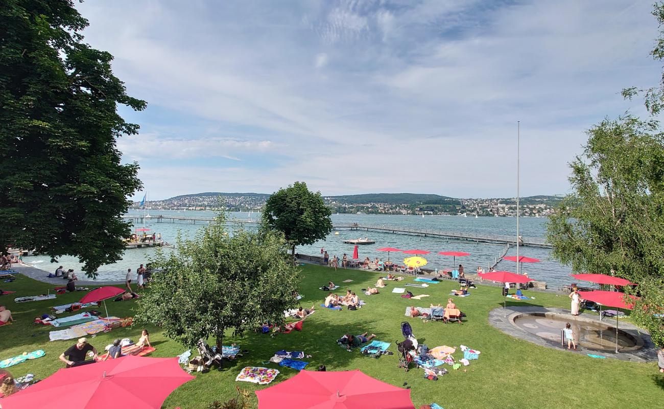 Strandbad Wollishofen'in fotoğrafı beton kaplı yüzey yüzey ile