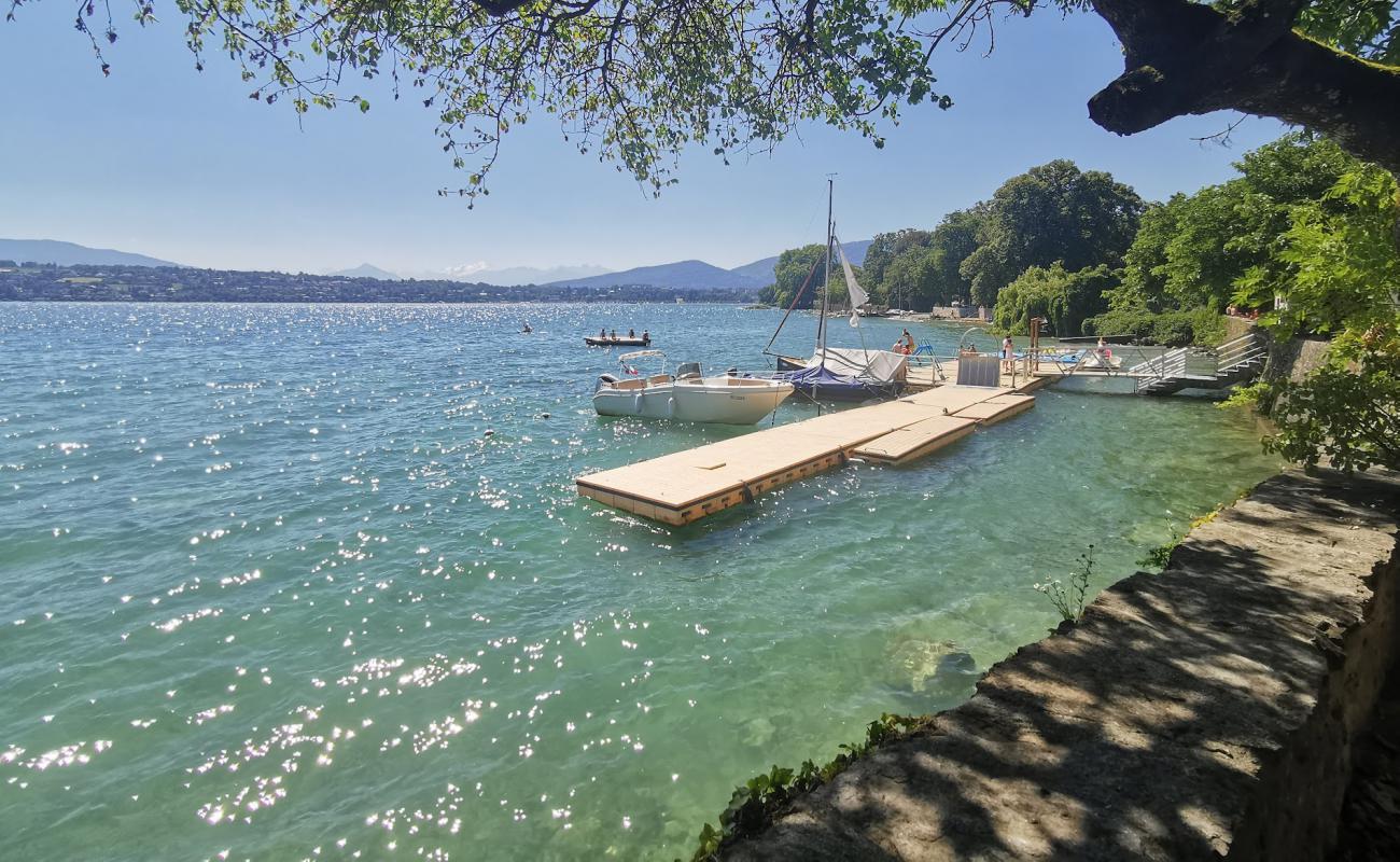 Plage de l'ONU'in fotoğrafı beton kaplı yüzey yüzey ile