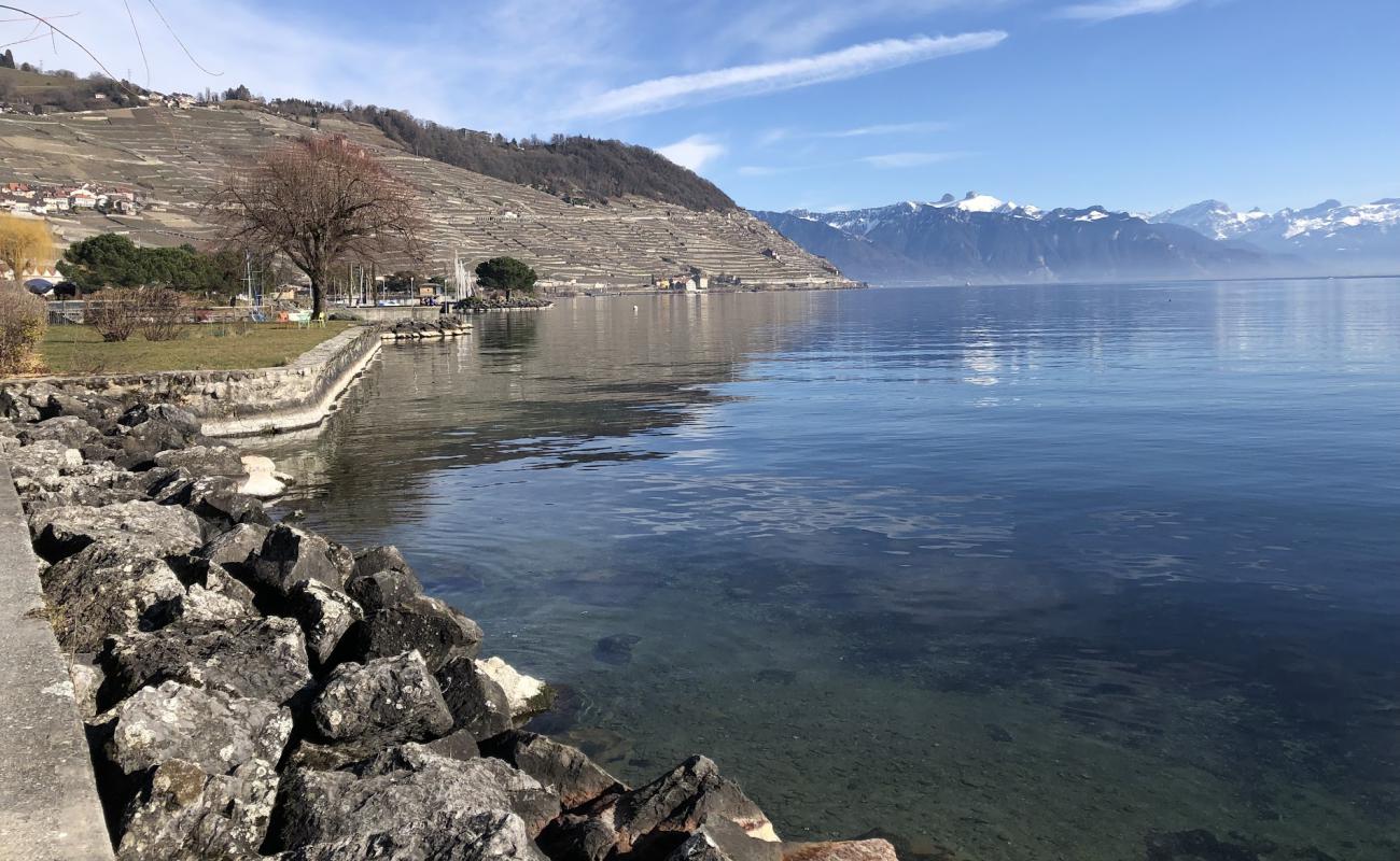 Plage de Perroy II'in fotoğrafı kayalık arazi yüzey ile