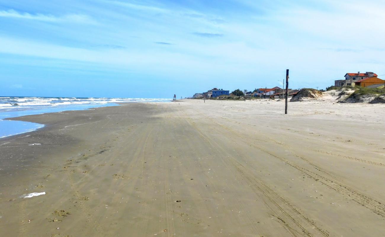 Praia de Salinas'in fotoğrafı açık bej kum yüzey ile
