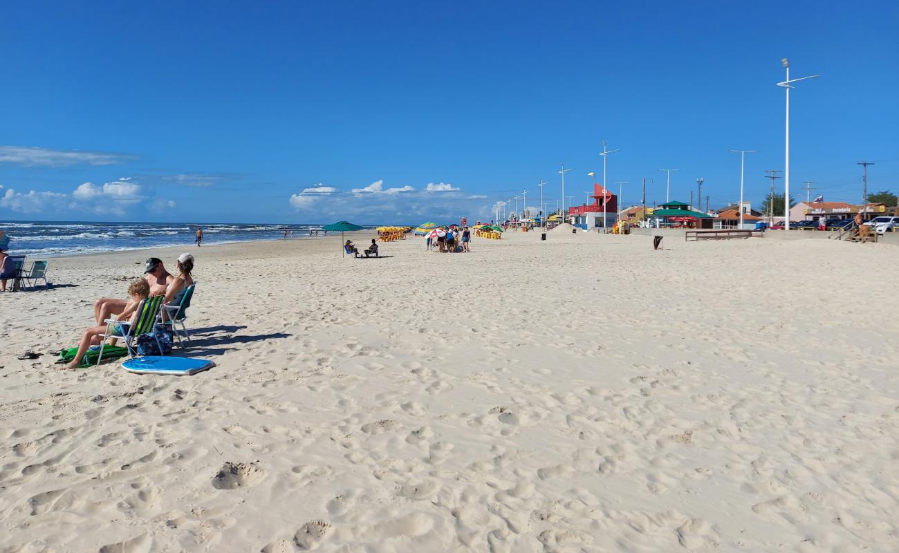 Praia de Imbe'in fotoğrafı parlak ince kum yüzey ile