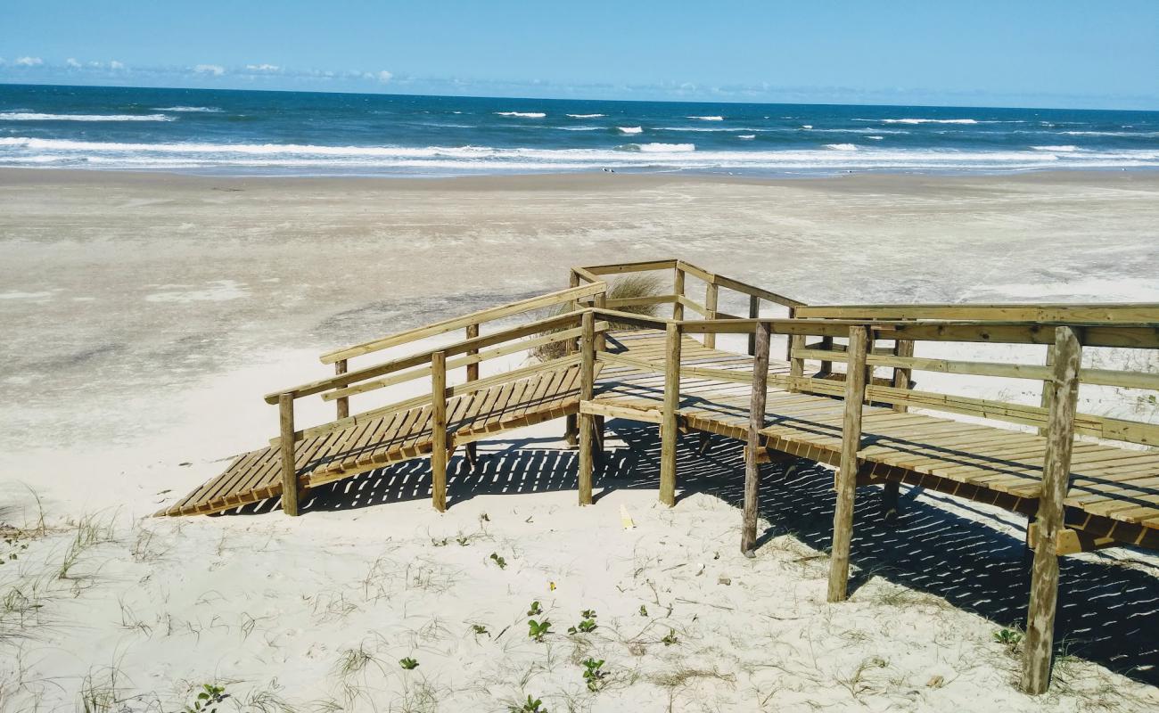 Praia Fernao Capelo'in fotoğrafı parlak ince kum yüzey ile