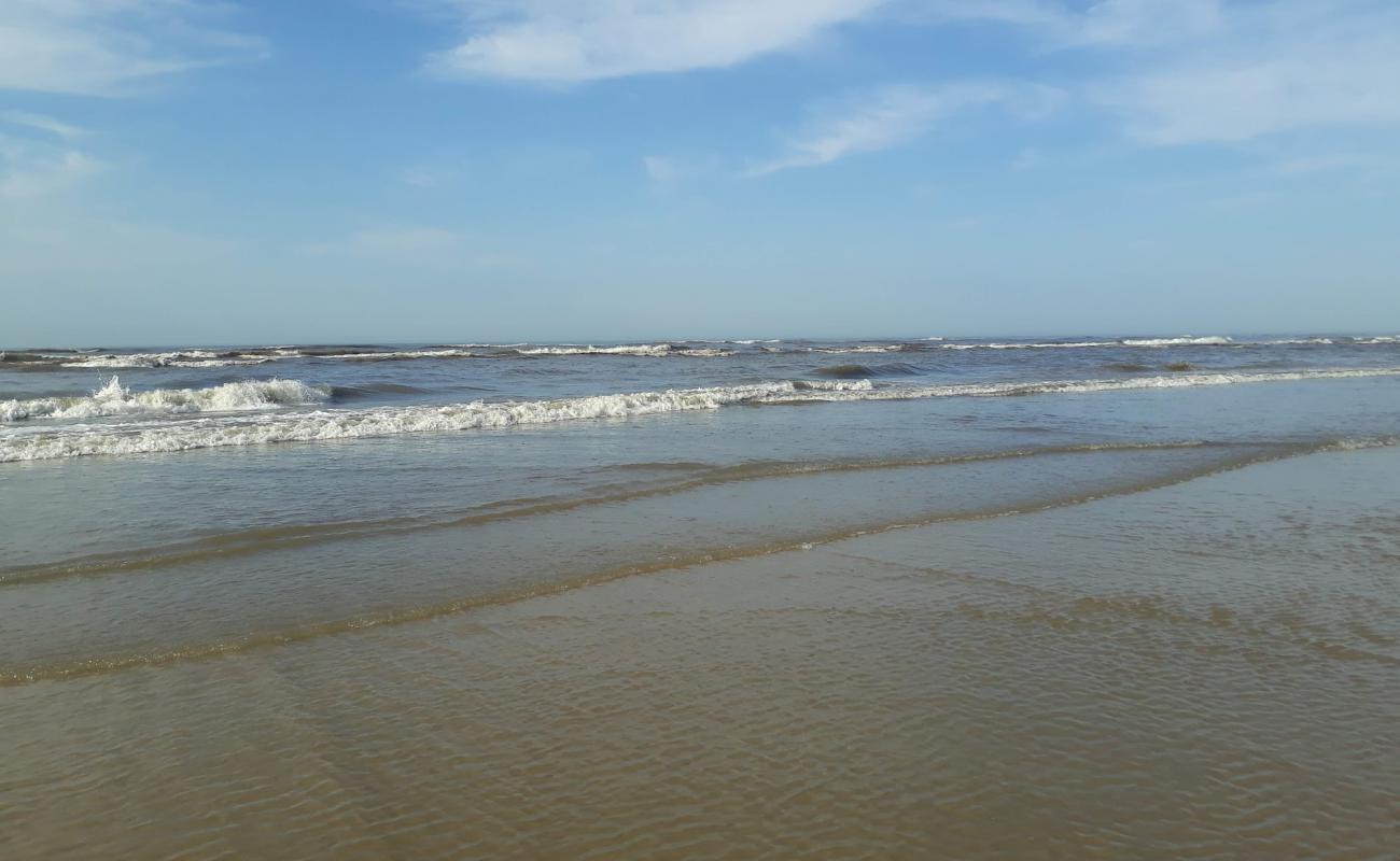 Praia de Golfino'in fotoğrafı i̇nce bej kum yüzey ile