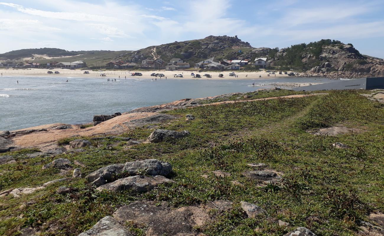 Praia de Ipua'in fotoğrafı i̇nce bej kum yüzey ile