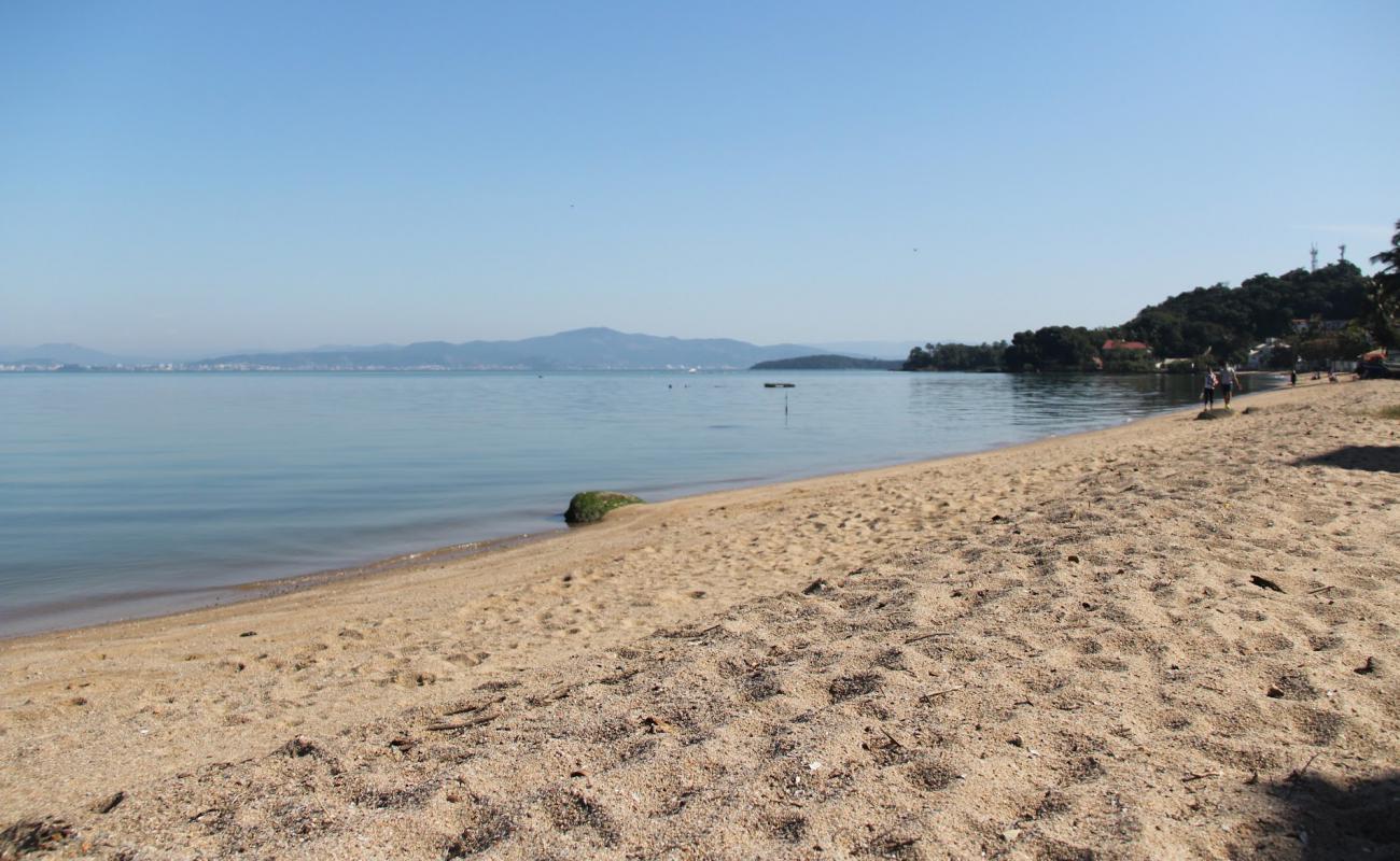 Sambaqui Plajı'in fotoğrafı açık bej kum yüzey ile
