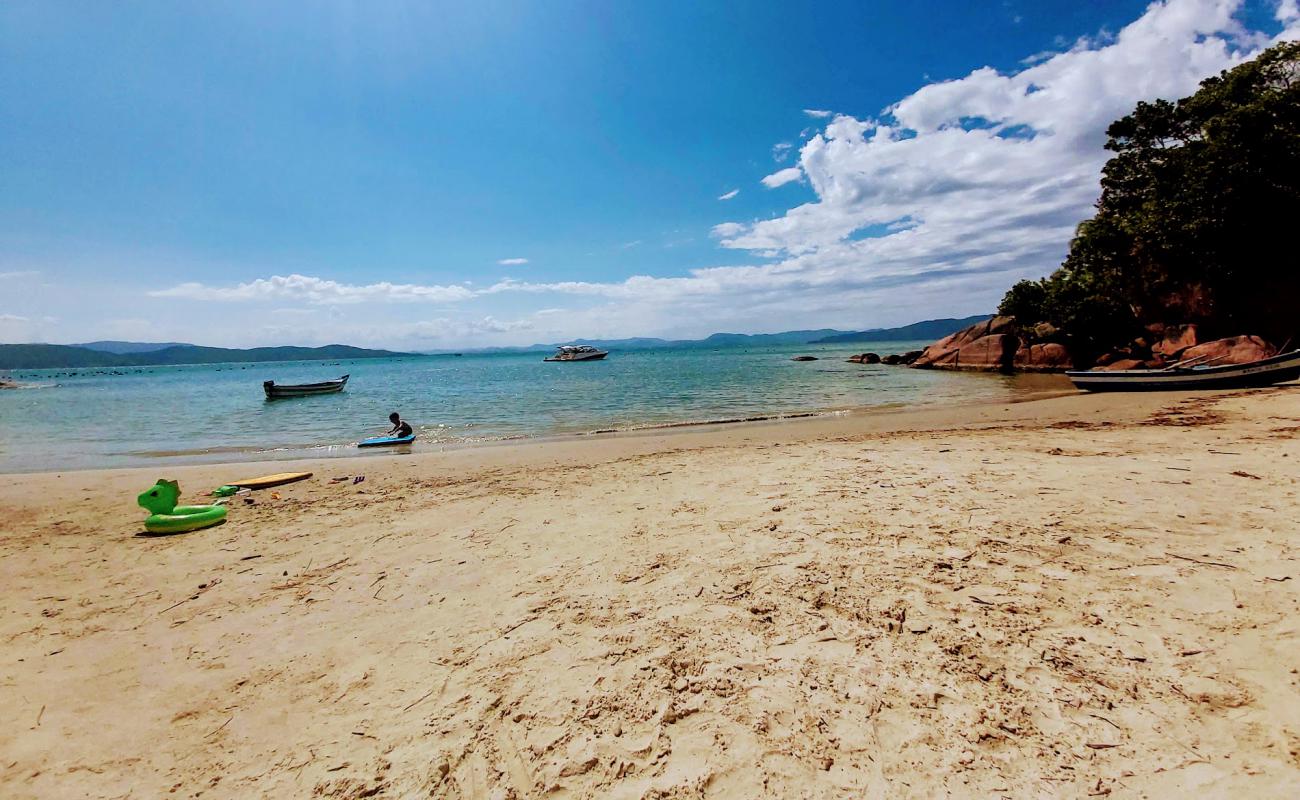 Praia da Poiema'in fotoğrafı açık bej kum yüzey ile