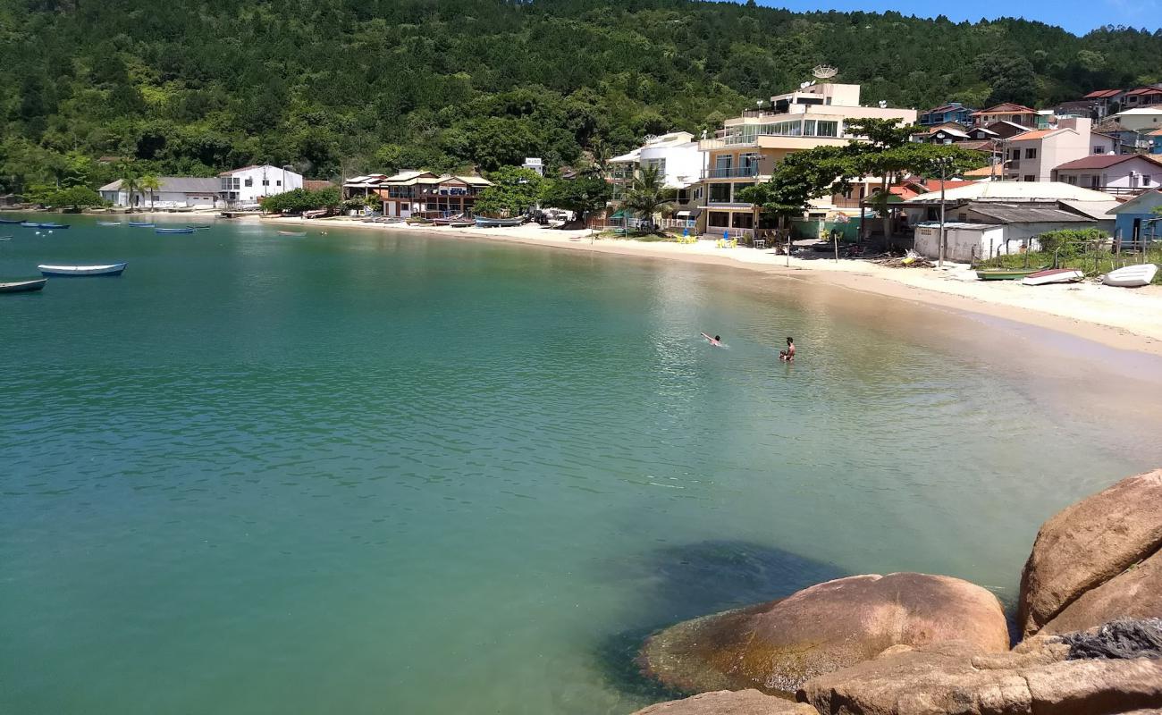 Gancho de Fora'in fotoğrafı parlak kum yüzey ile