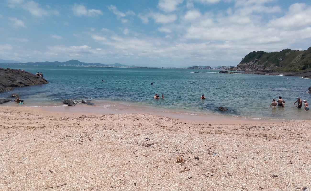 Praia do Rapazi'in fotoğrafı açık bej kum yüzey ile
