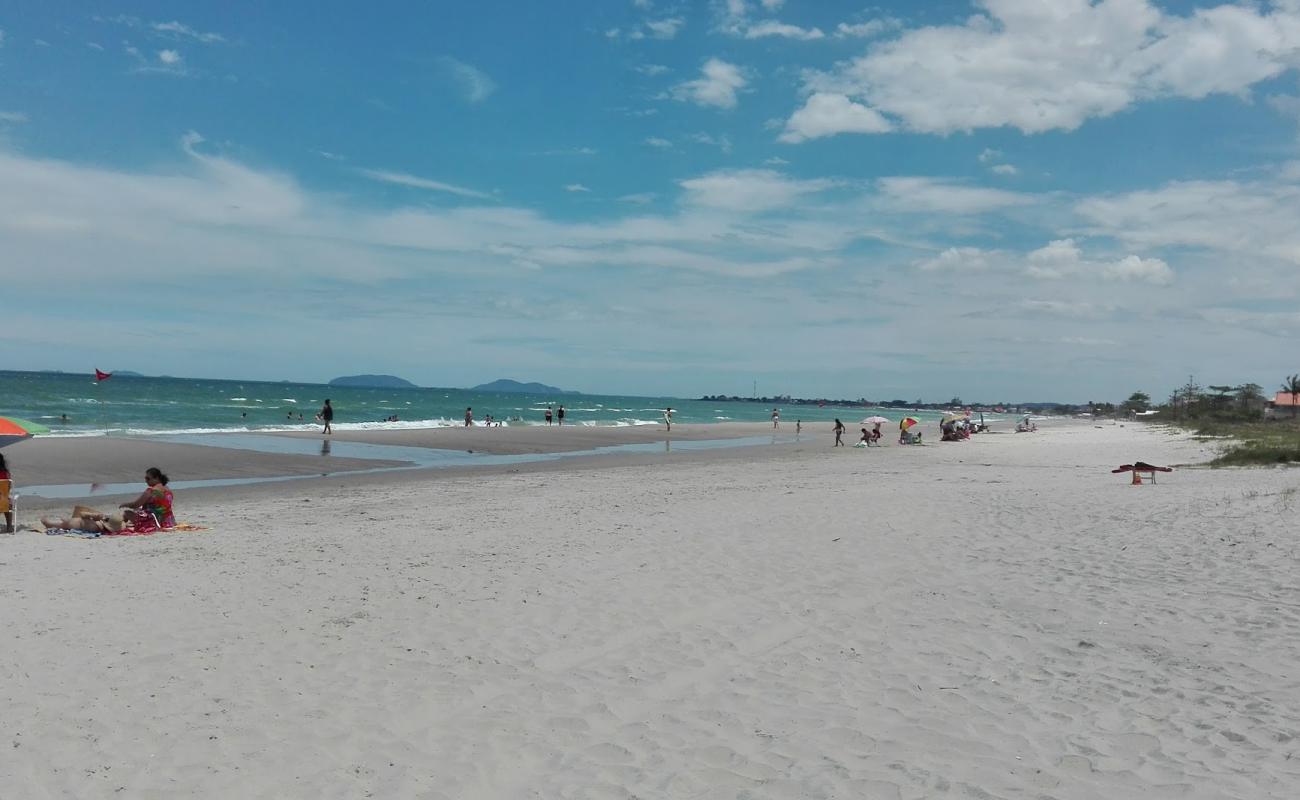 Balneario Rainha Plajı'in fotoğrafı parlak ince kum yüzey ile