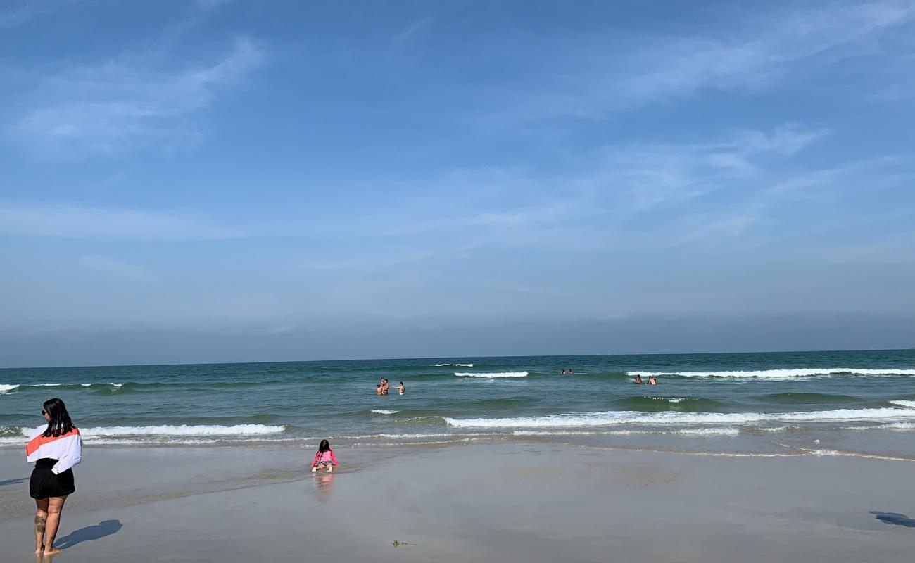 Enseada Plajı'in fotoğrafı i̇nce bej kum yüzey ile