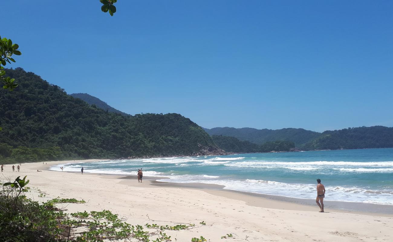 Praia Brava do Camburi'in fotoğrafı parlak ince kum yüzey ile