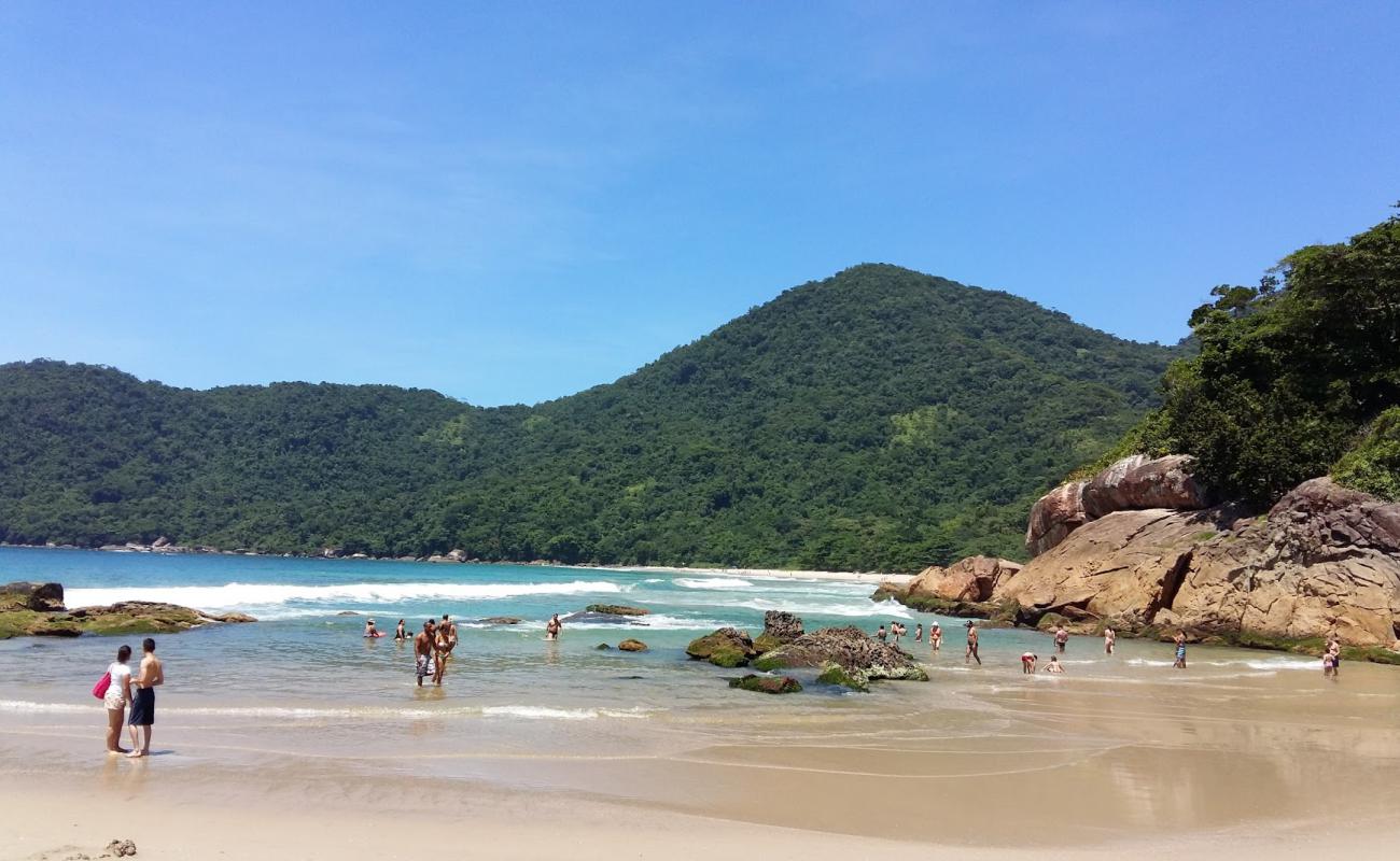 Praia do Meio'in fotoğrafı i̇nce bej kum yüzey ile