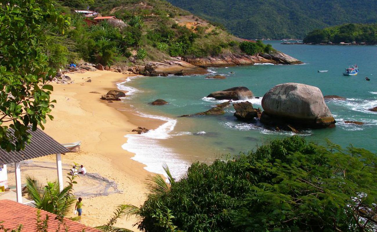 Praia de Calhaus'in fotoğrafı açık bej kum yüzey ile
