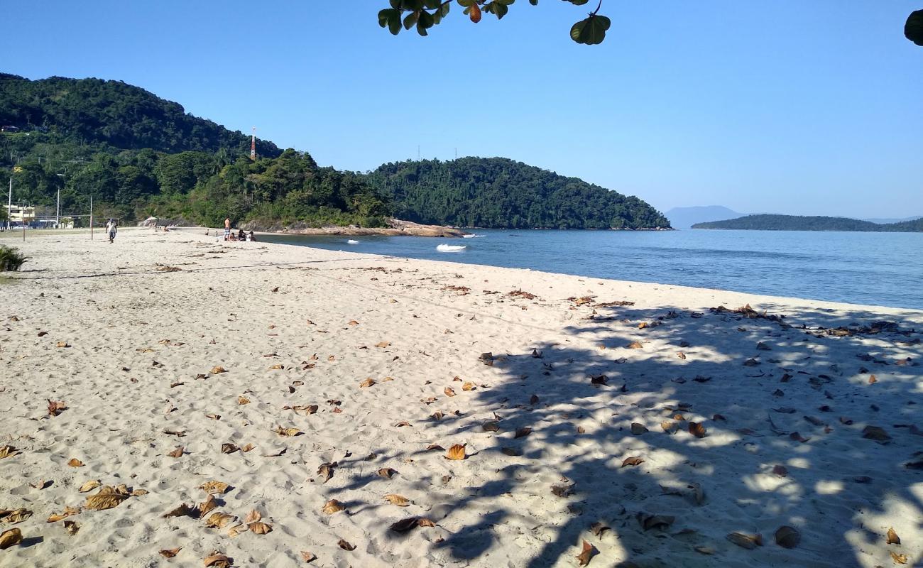 Mambucaba Plajı'in fotoğrafı açık bej kum yüzey ile
