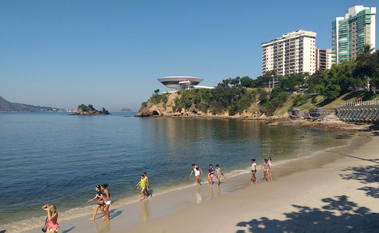 Praia das Flechas'in fotoğrafı açık bej kum yüzey ile