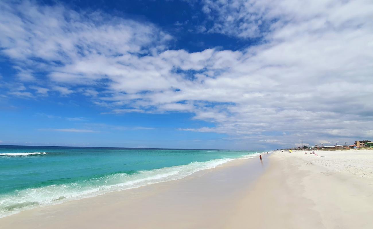 Praia de Figueira'in fotoğrafı beyaz ince kum yüzey ile