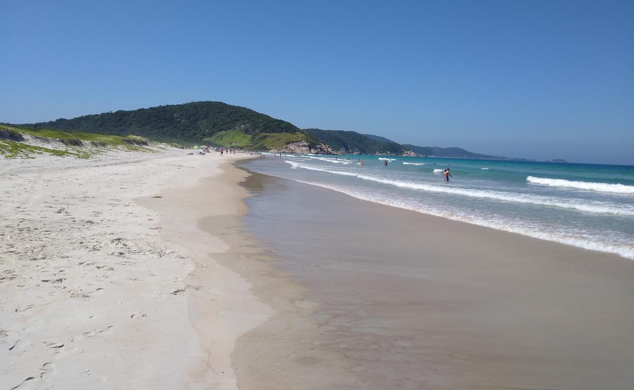 Praia do Peró'in fotoğrafı i̇nce bej kum yüzey ile