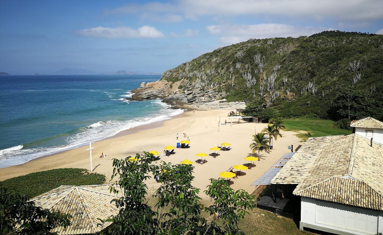 Praia Caravelas'in fotoğrafı i̇nce bej kum yüzey ile