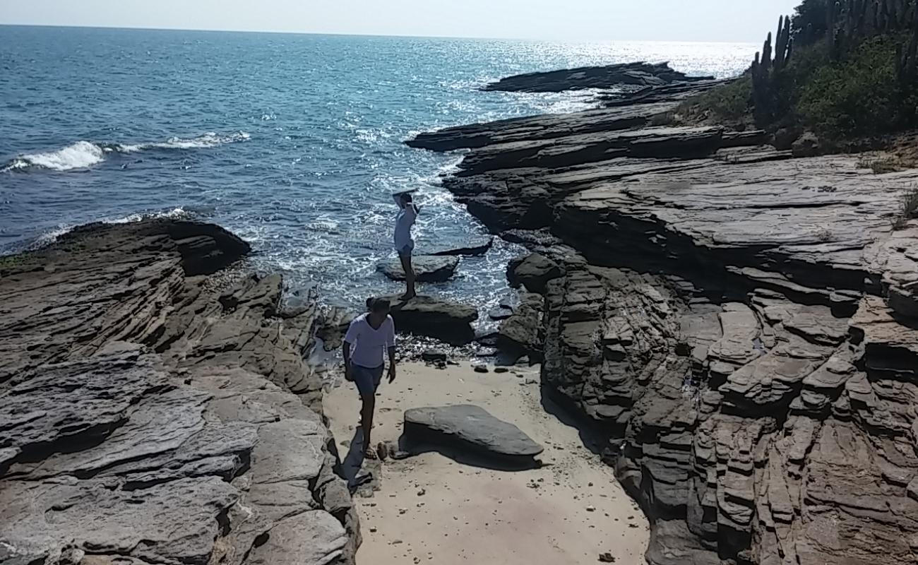 Praia das Virgens'in fotoğrafı taşlar yüzey ile