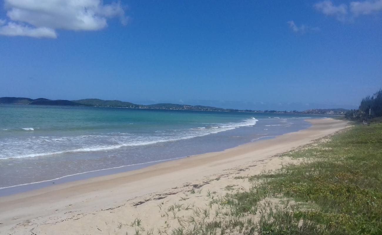 Praia Rasa'in fotoğrafı parlak kum yüzey ile