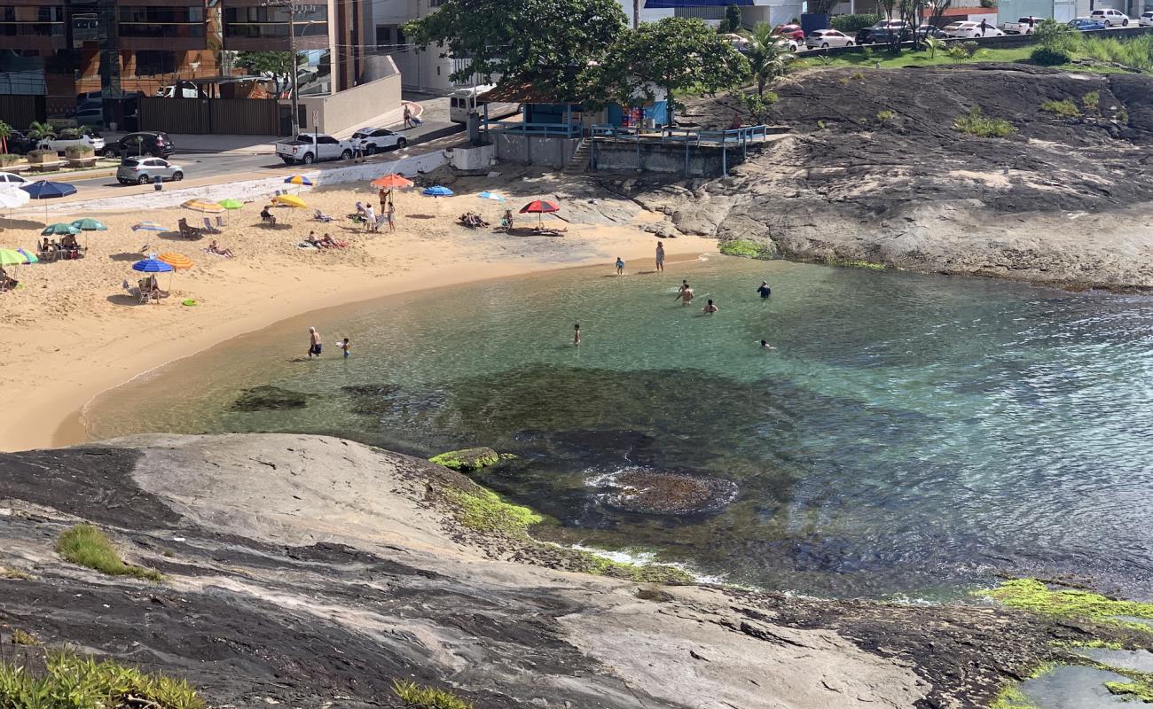 Virtudes Plajı'in fotoğrafı açık bej kum yüzey ile
