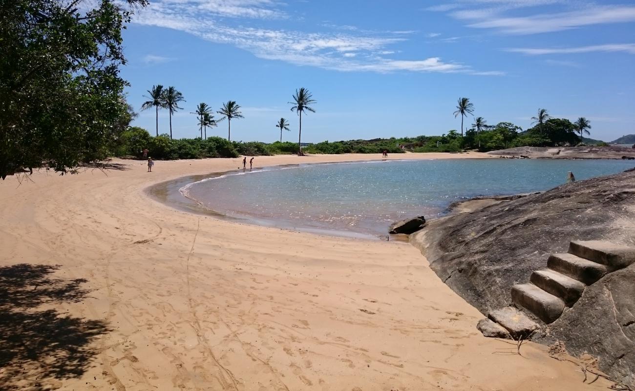 Praia do Ancoradouro'in fotoğrafı açık bej kum yüzey ile