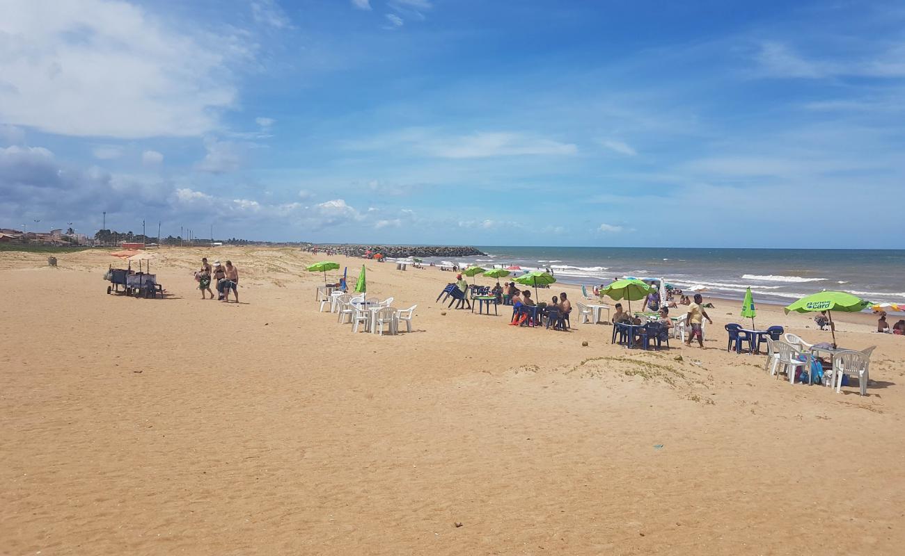 Praia de Conceição da Barra'in fotoğrafı açık bej kum yüzey ile