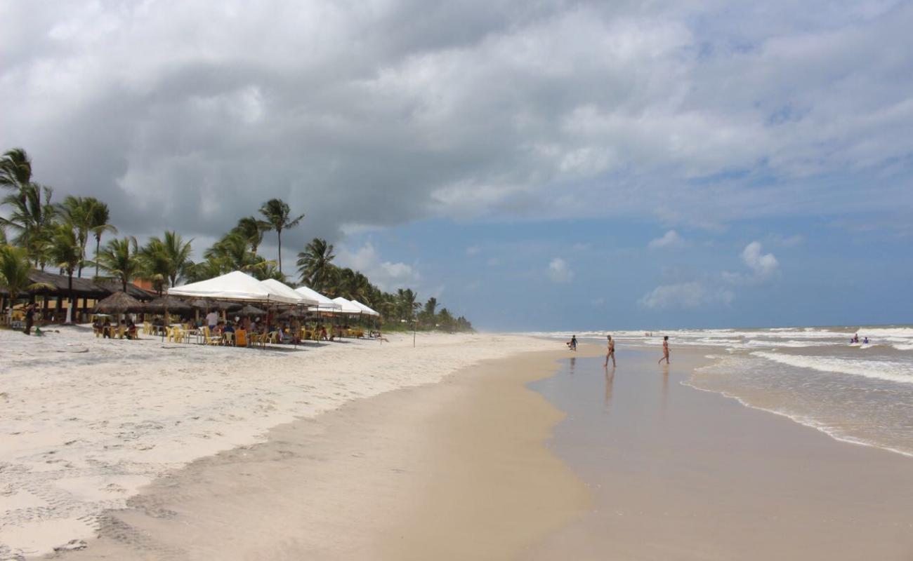 Praia de Acuipe'in fotoğrafı parlak ince kum yüzey ile