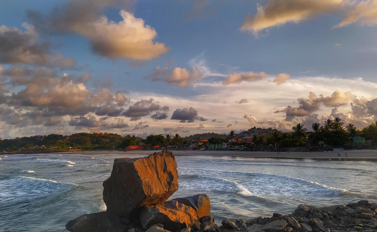 Praia do Sao Miguel'in fotoğrafı i̇nce bej kum yüzey ile