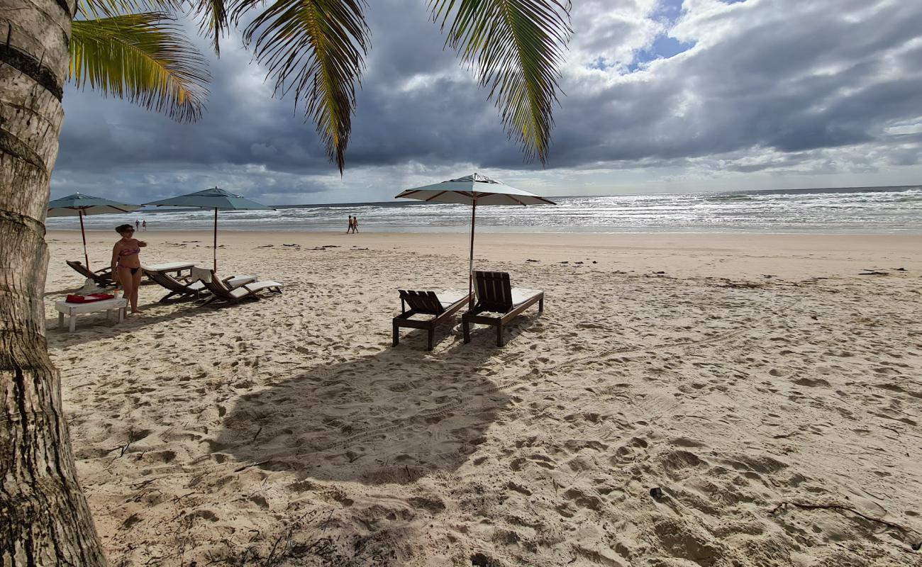 Praia de Pe de Serra'in fotoğrafı parlak ince kum yüzey ile