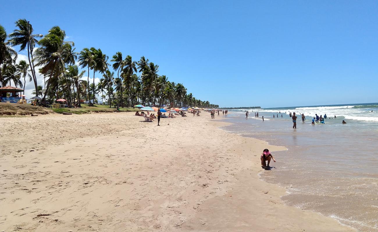 Buraquinho Beach'in fotoğrafı açık bej kum yüzey ile