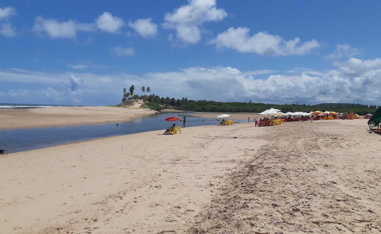 Praia Barra do Itariri'in fotoğrafı açık bej kum yüzey ile