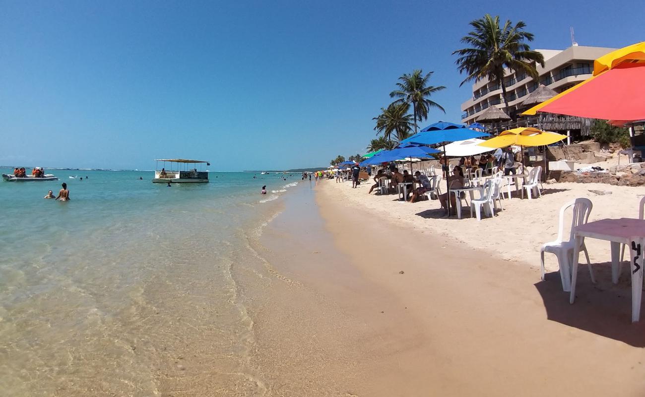 Praia Niquim'in fotoğrafı parlak kum yüzey ile